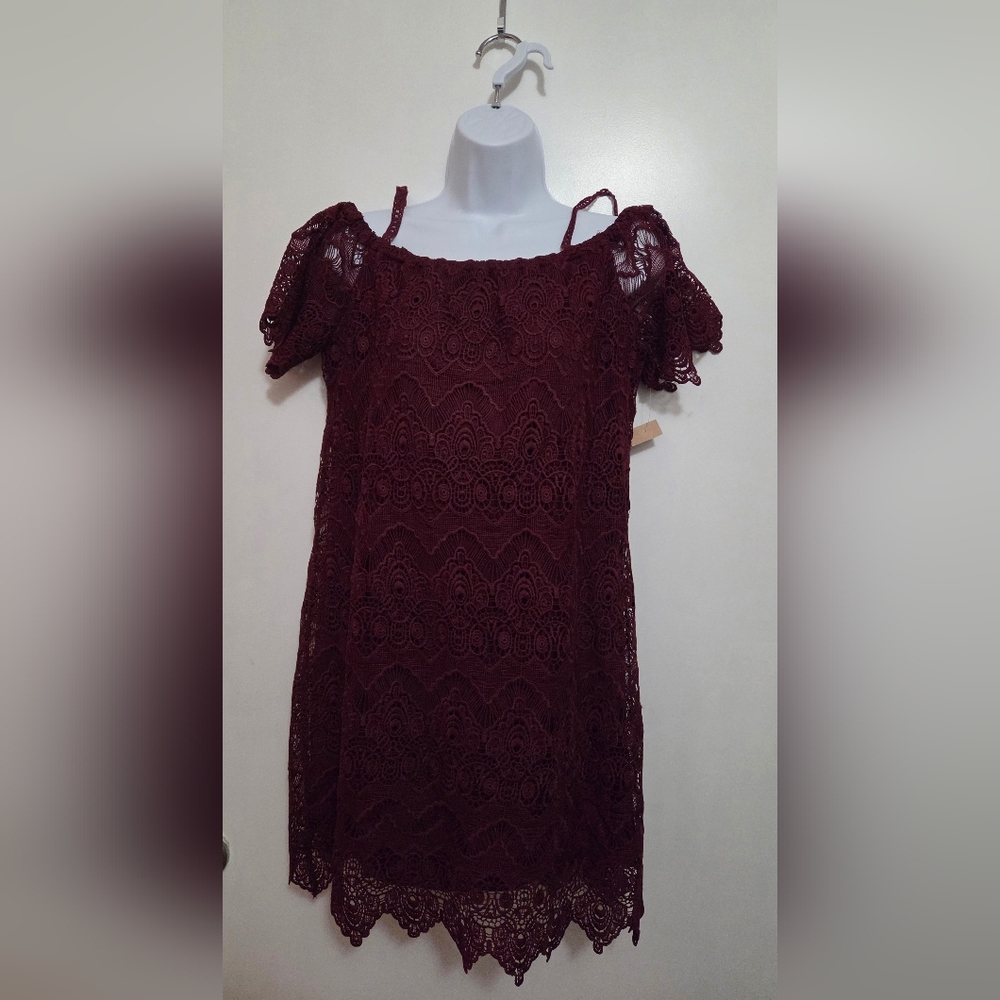 Hope & Harlow Elegant Burgundy Lace Off-Shoulder Dress Size 6P NWT